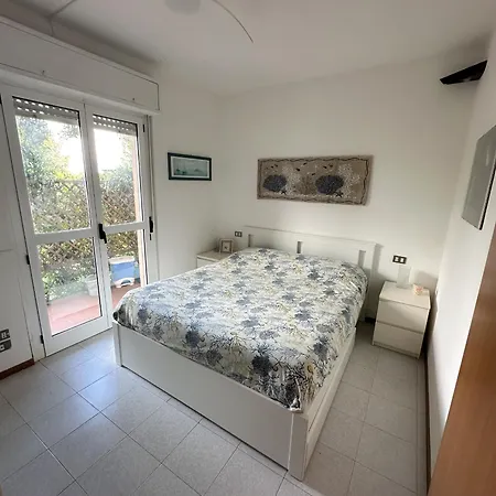 Casa Rosa Il Maestrale شقة كاستيغليون ديلا بيسكايا